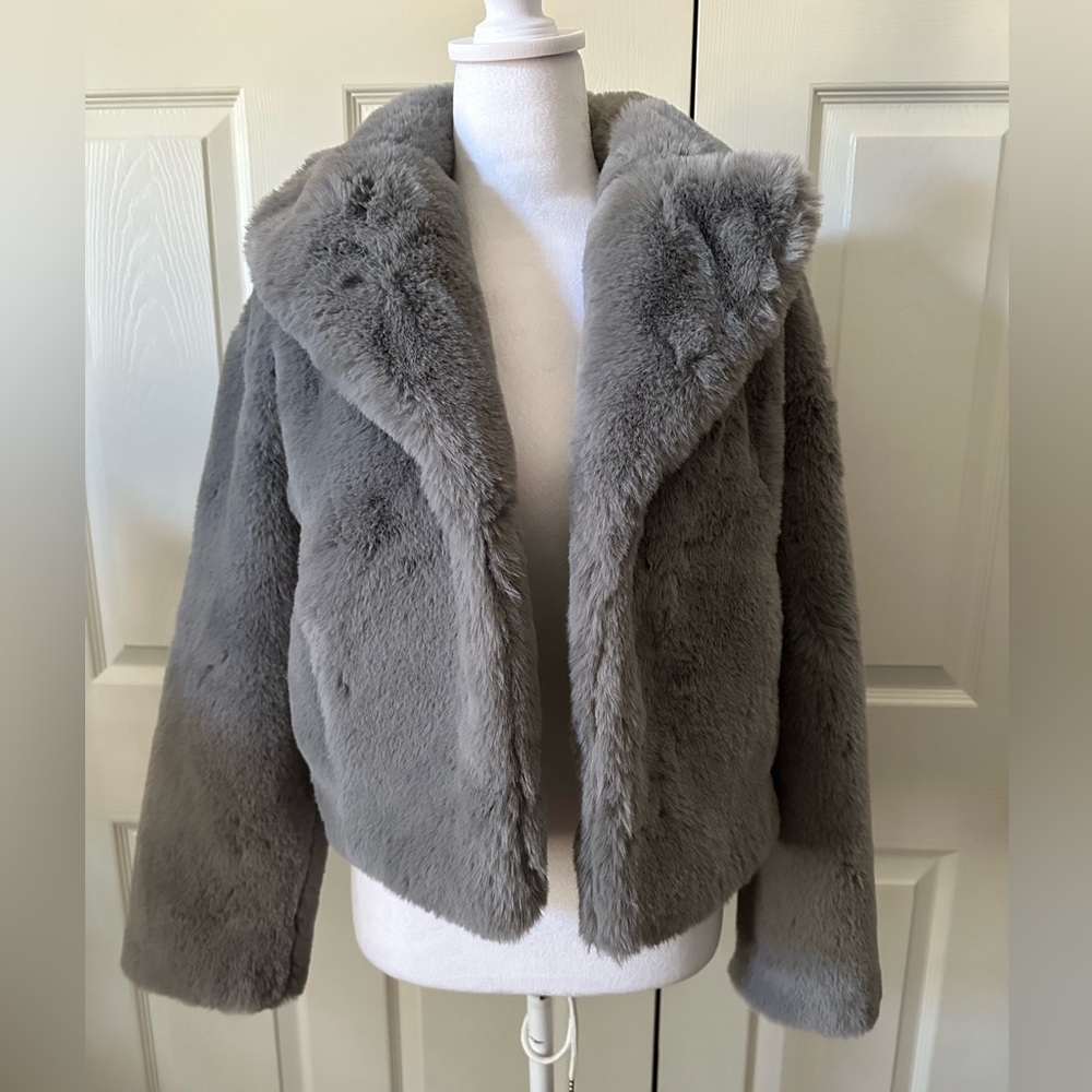 Topshop NWT Faux Fur Jacket, pockets, hook closure, grey, size 4